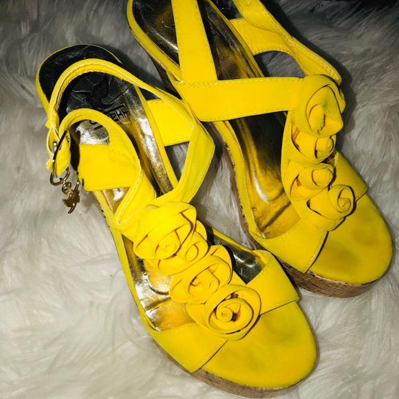 Heels - Picture 2 of 2